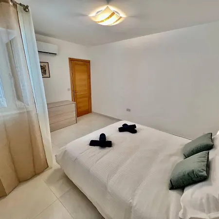 Apartament Emmnic 6 Pietà