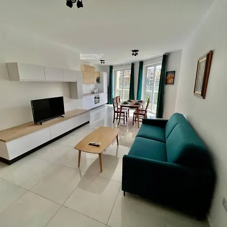 Emmnic 6 Apartament Pietà